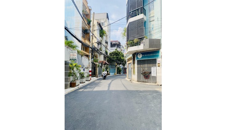**Bán nhà hẻm Phạm Văn Hai, phường 2, Tân Bình; (53m2) 3 tầng - 8,4 tỷ