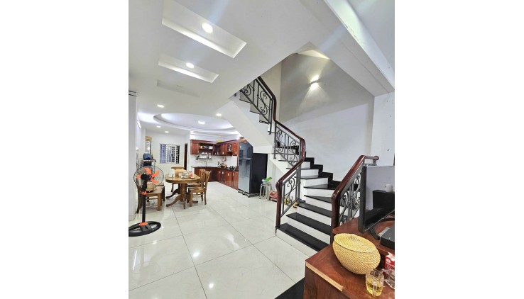 Bán nhà HXH Nguyễn Văn Công, P3, Gò Vấp. 80m2, 4 tầng, View cực đẹp. 4PN