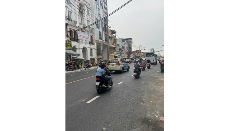 **Bán nhà mặt tiền Lạc Long Quân, phường 10, Tân Bình; 4*19 - 15,7 tỷ