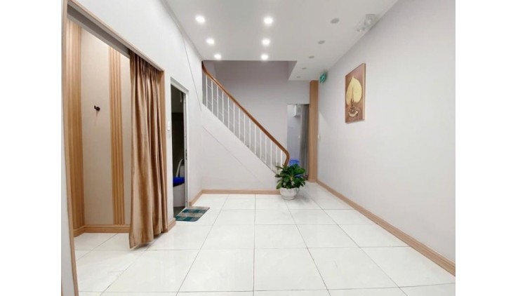 **Bán nhà mặt tiền phường 13** MT Tân Hải, Tân Bình; (102m2) 3L - 17,8 tỷ