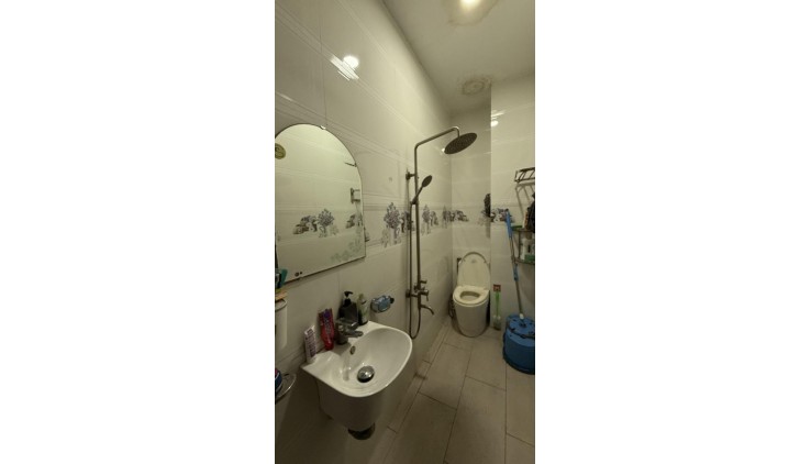 **Bán nhà MT Tân Bình** MT phan Văn Sửu phường 13 TB; 73m2 - 10 tỷ