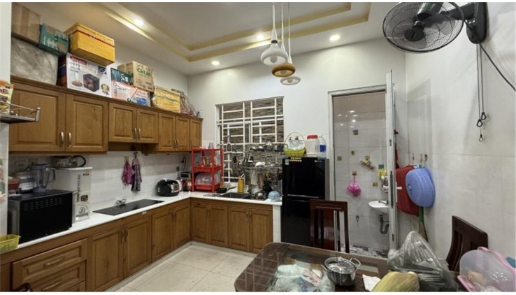 **Bán nhà mặt tiền Tân Bình; MT Phan Văn Sửu, P13, Tân Bình; 10,8 tỷ