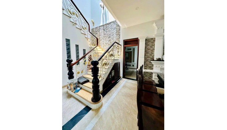 **Bán nhà phường 3** HXH Bùi Thị Xuân Tân Bình; 6 tầng, 126m2 - 22 tỷ