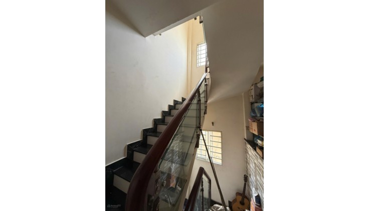 Nhà mt Đoàn Văn Bơ, Q4, xd 3 tầng,st, diện tích sd 120m2, giá 5ty9