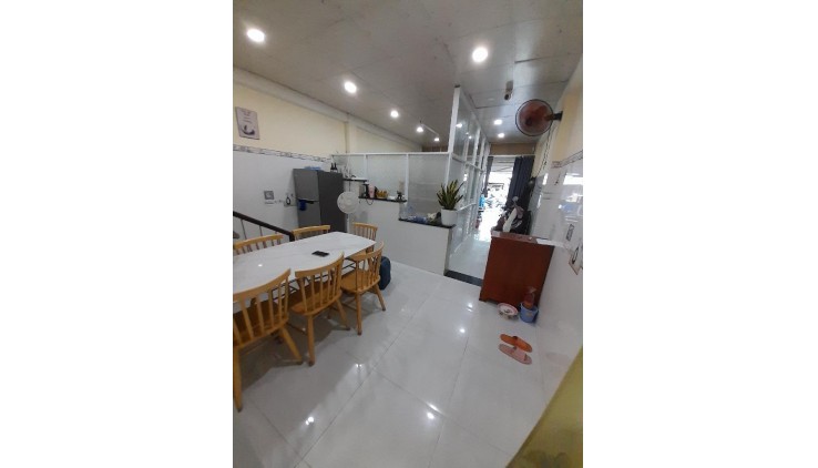CẦN TIỀN BẤN GẤP CĂN MT- PHONG PHÚ, P11Q8– DT 67.6M2 (4.1 X15M) – 2 T CHỈ CÒN 7.8 TỶ