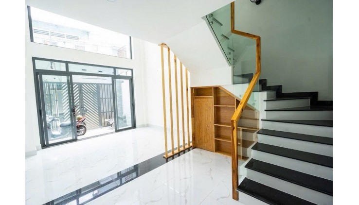Bán nhà Gò Vấp, Phạm Văn Đồng, CHDV 4 Tầng, 7 phòng, dòng tiền 33tr/th, chỉ 6.15 tỷ còn bớt
