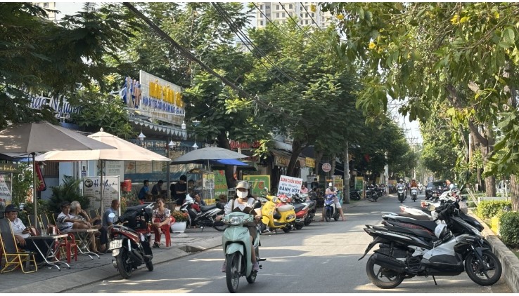 HIẾM NHÀ BÁN 