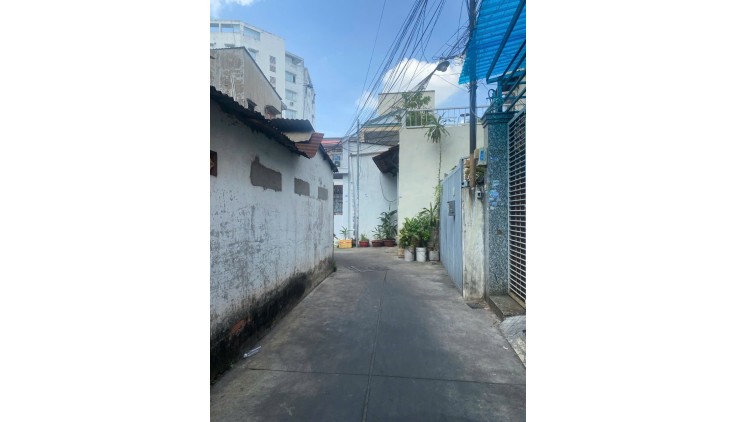 BÁN NHÀ 64M2 TÂN KỲ TÂN QUÝ PHƯỜNG TÂN SƠN NHÌ SÁT HXH NHỈNH 5 TỶ