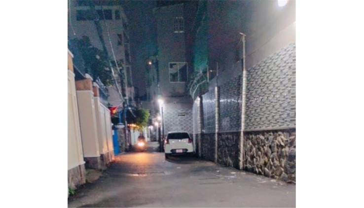 Bán nhà Gò Vấp, hẻm xe hơi đường Lê Quang Định, 6 x 23, giá rẻ, giáp Bình Thạnh