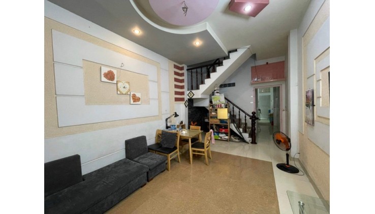 Bán nhà 2 tầng, Bình Tân, gần Hương Lộ 2, hẻm 4m, 4x16, nhỉnh 4 tỷ.