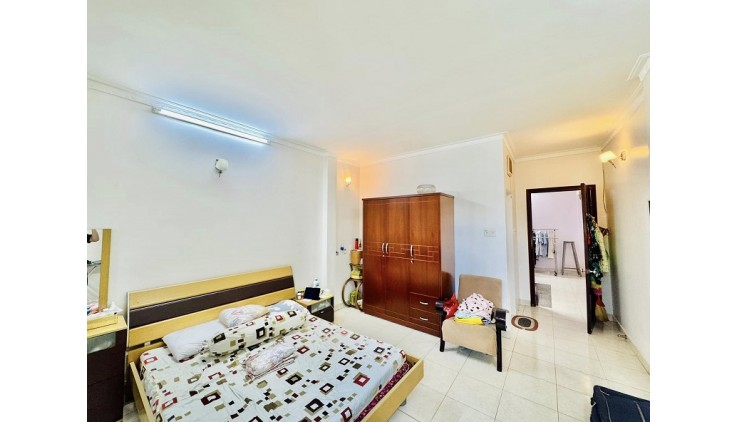 Bán nhà mặt tiền kinh doanh Nguyễn Văn Đậu, P11, Bình Thạnh, 82m2, 4 tầng, giá rẻ