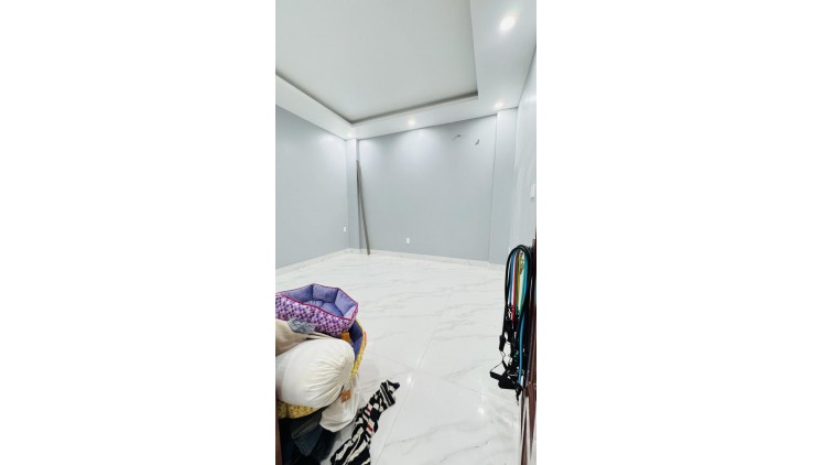 **Siêu phẩm căn góc Nguyễn Trọng Tuyển**, P1 Tân Bình 43m2; 4L - 11 tỷ