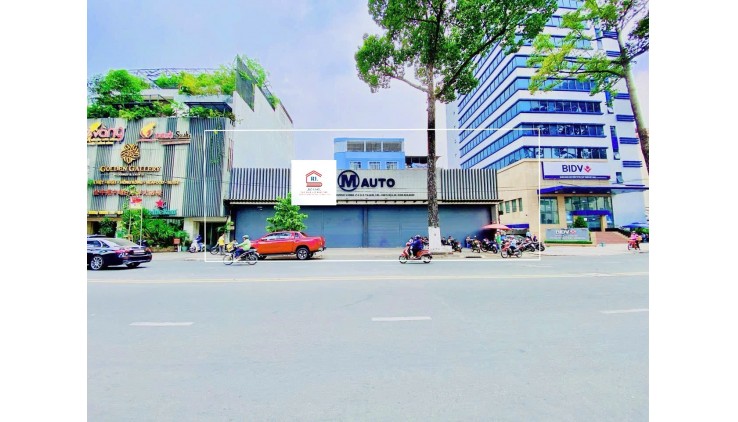 Cho Thuê Nhà GÓC 3 Mặt Tiền 265-267-269-271 An Dương Vương, Phường 03, Quận 5, TPHCM.