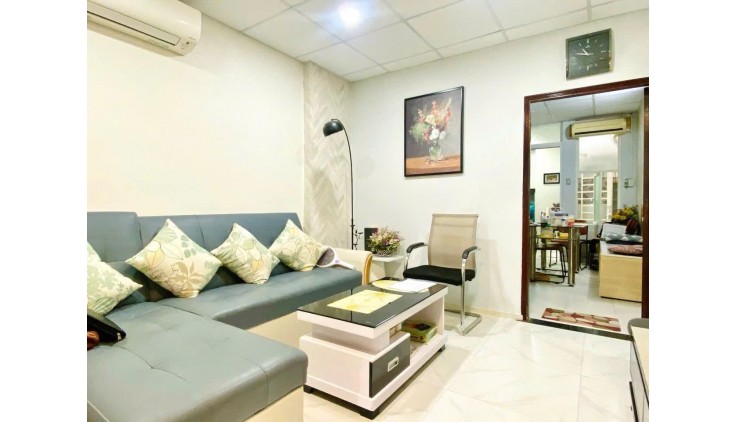 Bán nhà Mặt tiền Hẻm 10m Cộng Hòa - ngay Út Tịch - K300,  4x16m, 5 T - 6PN,15 tỷ