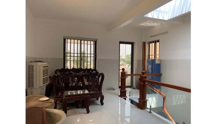 KHU HIẾM NHÀ BÁN MẶT TIỀN ĐẲNG CẤP ĐƯỜNG 7 LINH TRUNG. THỦ ĐỨC. 13.8 TỶ. TL.