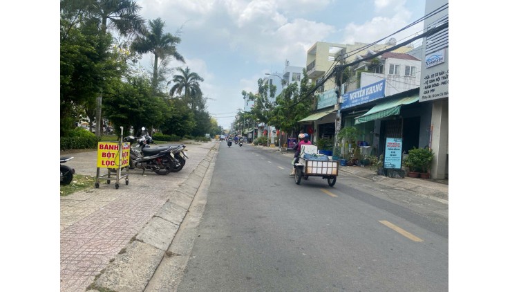 BÁN NHÀ 56M2 LƯU CHÍ HIẾU QUẬN TÂN PHÚ SÁT HẺM XE HƠI NHỈNH 3 TỶ