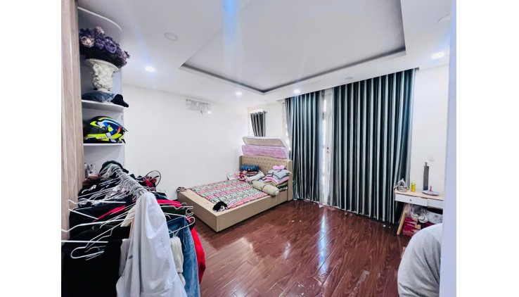Bán nhà Mặt tiền Trần Văn Quang - thông Âu Cơ - Lạc Long Quân, 5.8x19m, 5 tầng, 12.5 tỷ.