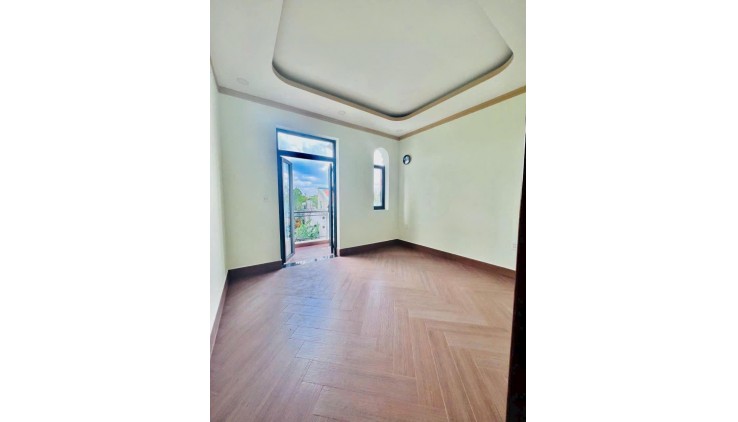 Bán gấp giảm ngay 400tr, nhà đẹp TK 4PN, 3WC, 141m2 tại Rio Casa, Nguyễn Duy Trinh, Q9, chỉ 5,05 tỷ