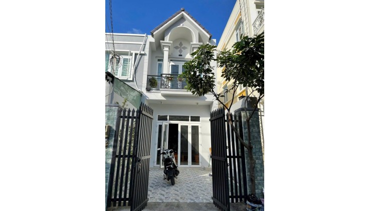 MÌNH CẦN BÁN NHÀ HẺM XE HƠI, NHÀ XÂY 2 TẦNG 100M2 VỪA BỎ QUY HOẠCH TREO