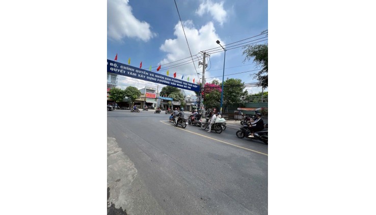 BÁN MTKD ĐỈNH NGAY NGÃ BA DƯƠNG THỊ MƯỜI VÀ TRẦN THỊ NĂM KHÔNG LỖI PT 100M2 NHỈNH 11 TỶ TL