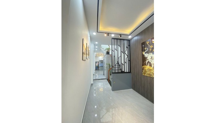 Bán nhà mặt phố  53m2 2 lầu 3pn nhà mới Phạm Hùng phường 9 Q8 chỉ 5.5 tỷ