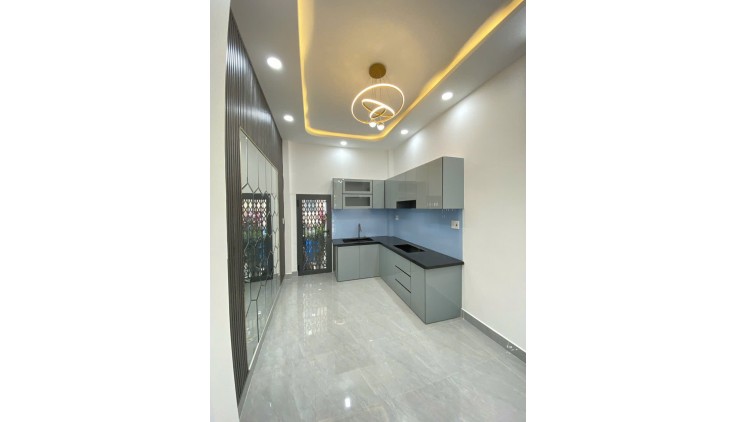 Bán nhà mặt phố  53m2 2 lầu 3pn nhà mới Phạm Hùng phường 9 Q8 chỉ 5.5 tỷ