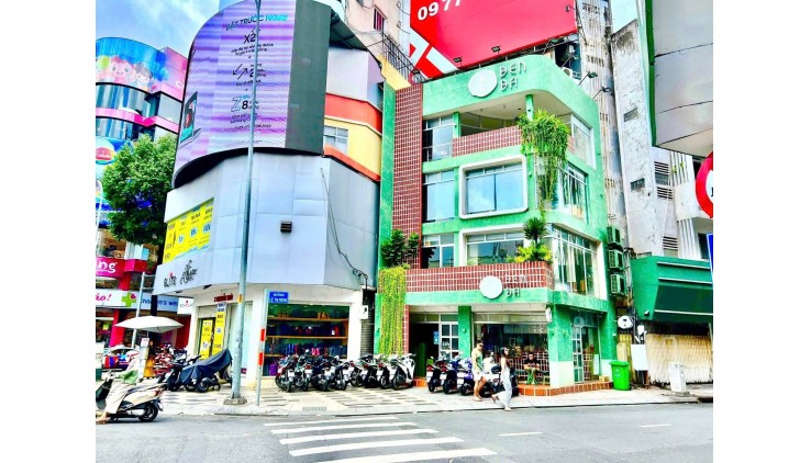 CHO THUÊ NHÀ MẶT PHỐ LÊ THỊ RIÊNG - BẾN THÀNH - Q.1 - GIÁ 225 TRIỆU/THÁNG