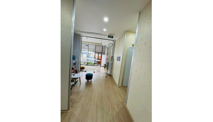 Bán nhà Mặt tiền Lý Chính Thắng - gần Vòng Xoay Dân Chủ, 206m2, nở hậu 12m, 45 tỷ.