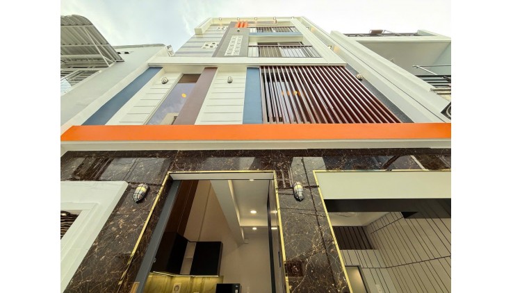 Nhà đẹp ngay Phạm Văn Chiêu, phường 14, Gò Vấp ngang bề thế 5.6m chỉ NHỈNH 4 T.Ỷ