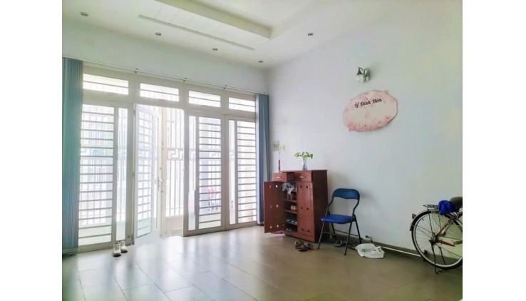 Bán nhà Biệt thự Mini, Hẻm 8m Trương Công Định - Bàu Cát, DT: 7.6x12m, 4 Tầng, 14.5 tỷ.