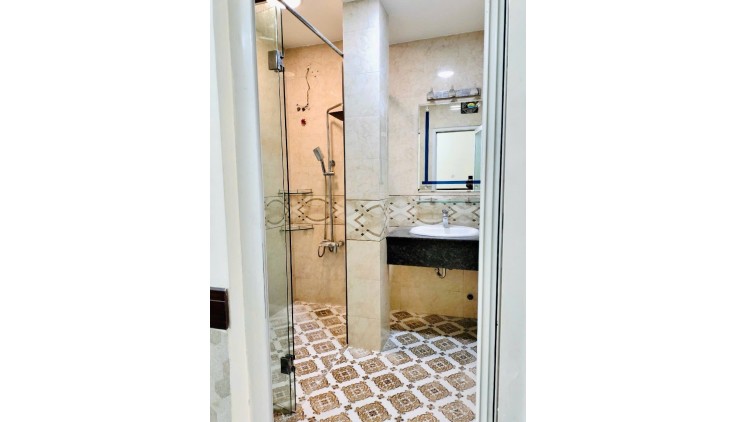 Nhà mặt tiền 3 Tầng Đường Nguyễn Oanh, Gò Vấp Diện Tích 82m²
. Giá chỉ 11 Tỷ
