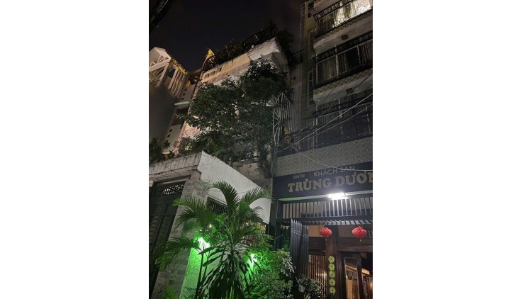 BÁN GẤP GIÁ MỀM NHẤT QUẬN BÌNH THẠNH: NGUYỄN VĂN ĐẬU - DT: 97M, (5.8X16.7)M ; BTCT- 4 TẦNG - 4 PN, 5 WC- GIÁ CHỈ 16.5 TỶ - LH: 077 888 5818