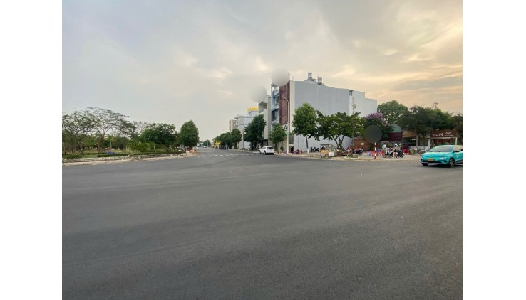 BÁN NHÀ 4 TẦNG CĂN GÓC 2 MẶT TIỀN ĐƯỜNG SỐ 9 – PHƯỜNG LINH XUÂN, TP. THỦ ĐỨC-098.560.8188