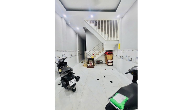 Bán nhà Hẻm Xe hơi 6m Khuông Việt -  gần Hòa Bình, DT: 4x18m, 4 Tầng - 8PN, 8 tỷ.
