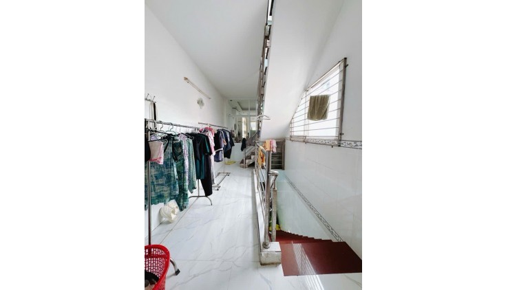 SÁT MẶT TIỀN Q4 
NGANG 3.5 DÀI 13 NỞ HẬU 3.9 M
4 TẤM CÓ 59 TRIỆU M SỔ HỒNG RIỆNG