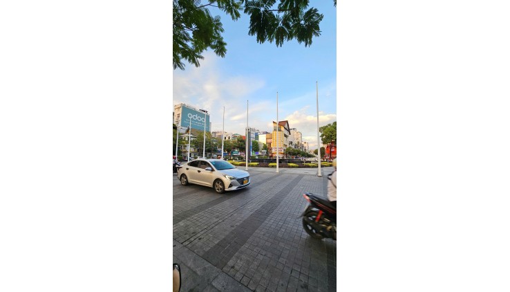 MẶT TIỀN ĐƯỜNG SỐ VĨNH HỘI 
TRUNG TÂM Q4 
 NGANG 4 X10 M CÓ 175 TRIỆU M2