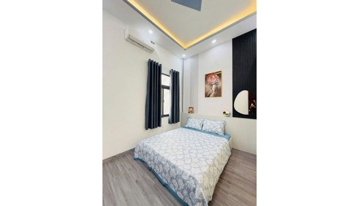 bÁN GẤP NHÀ GIÁ MỀM NHẤT QUẬN TÂN BÌNH - PHAN HUY ÍCH - DT:48M- 4X12M - 4 PHÒNG NGỦ- 5WC- GIÁ CHỈ 6.5 TỶ- LH: 077 888 5818 CHUYÊN BDS SÀI GÒN