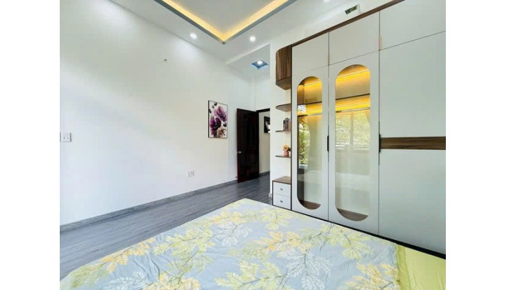 bÁN GẤP NHÀ GIÁ MỀM NHẤT QUẬN TÂN BÌNH - PHAN HUY ÍCH - DT:48M- 4X12M - 4 PHÒNG NGỦ- 5WC- GIÁ CHỈ 6.5 TỶ- LH: 077 888 5818 CHUYÊN BDS SÀI GÒN