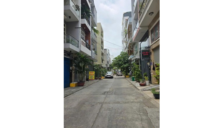Bán gấp nhà giá mềm nhất quận Tân Phú: 5.2 tỷ - đường Tân Thắng- DT: 51.2M - 3.2mx16m - 1 trệt- 1 lầu- 4 PN - LH: 077 888 5818 chuyên BDS Sài Gòn