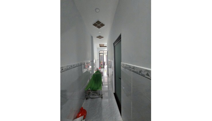 Bán gấp nhà giá mềm nhất quận Tân Phú: 5.2 tỷ - đường Tân Thắng- DT: 51.2M - 3.2mx16m - 1 trệt- 1 lầu- 4 PN - LH: 077 888 5818 chuyên BDS Sài Gòn