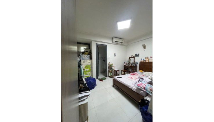 Bán gấp nhà giá mềm nhất quận 6: 7.8 tỷ - Đường Hậu Giang - P.12 Q.6 - BTCT - 4 tầng- 1 sân thượng- LH: 077 888 5818 chuyên BDS Sài Gòn