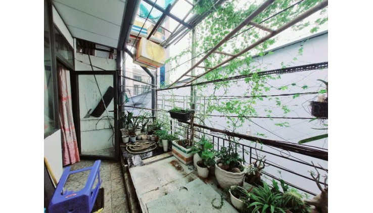 Bán gấp giá mềm nhất quận Tân Phú: 4.65 tỷ : Đường Nguyễn Ngọc Nhật- DT: Ngang khủng 5.2m- BTCT-1 trệt 1 lầu, 2pn, 2wc, ban công - LH: 077 888 5818