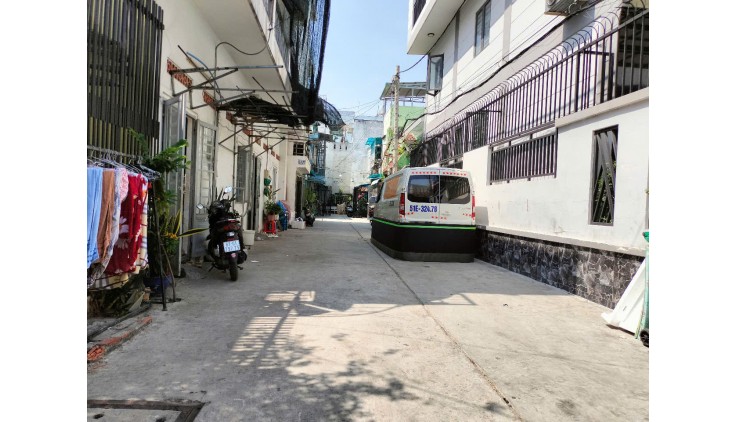 Hàng Thơm lô đất cực đẹp gần chợ Phạm Đăng Giảng hẻm xe tải thông 66m2, Nhỉnh 3 tỷ