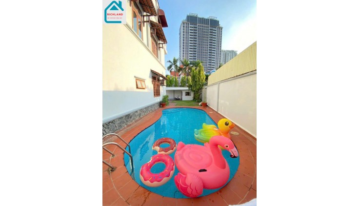 Cho thuê biệt thự Nguyễn Ư Dĩ P.Thảo Điền Q.2+ Diện tích: 20mx35m(Trệt 2L)_Giá 4.000$