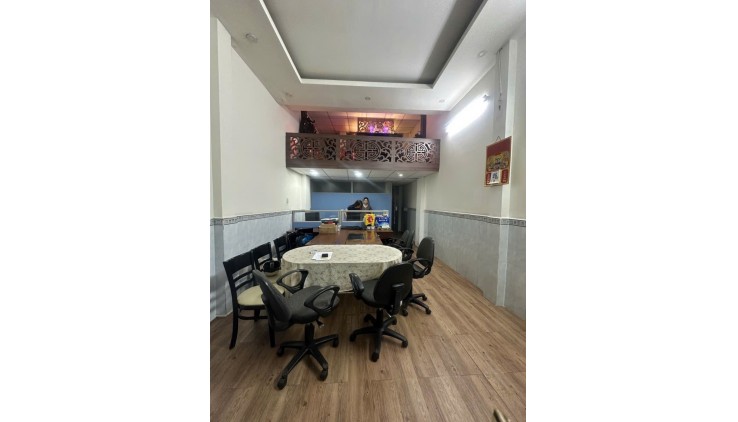Bán gấp nhà giá mềm nhất quận Gò vấp: 11.2 tỷ - Nguyễn Văn Công -Gò Vấp - TpHồ Chí Minh - DT: 80m²(4x 20) Cấp 4 - Nhà Có Lửng - Có Phòng Thờ - Sân