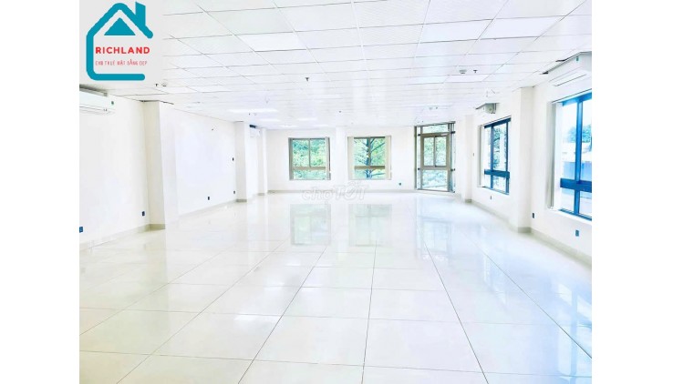 Cho Thuê Toà Nhà GÓC 2MT: 50-52 Ngô Quyền, Phường 05, Quận 10, TPHCM. Giá 200 Triệu