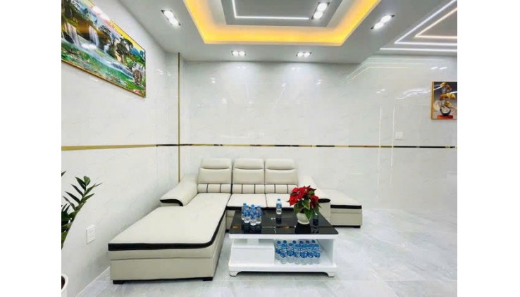 Giá mềm nhất quận Gò vấp: 5.28 tỷ - Quang Trung - phường 11 - Diện Tích : 4.5X 9 nở hậu 4.7- trệt 1 lầu gồm gara xe pk bếp 2 PN 2 tolet , ban công