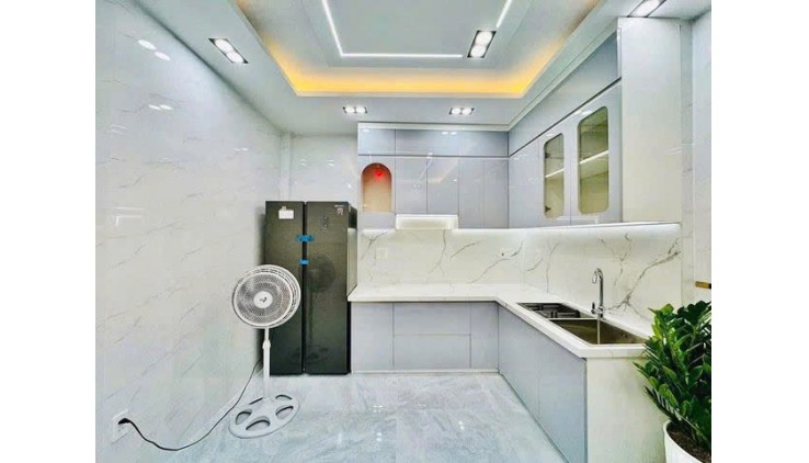 Giá mềm nhất quận Gò vấp: 5.28 tỷ - Quang Trung - phường 11 - Diện Tích : 4.5X 9 nở hậu 4.7- trệt 1 lầu gồm gara xe pk bếp 2 PN 2 tolet , ban công