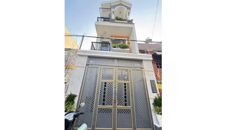 Siêu phẩm NHÀ 3 LẦU Sang - Xịn - Mịn thiết kế hiện đại, cách đường Lò Lu chỉ 50m