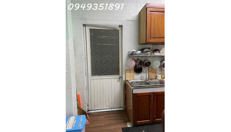 Cần bán nhà HXH 2 tầng, 98m2, ngang 4m, sổ hồng riêng, hoàn công đầy đủ. Giá 8,5 tỷ.